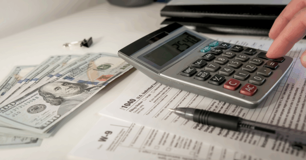 Year-Round Benefits of Working with a Roanoke, Virginia CPA